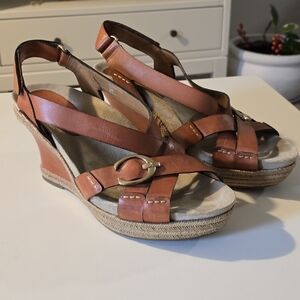 Earthies Tan Leather Wedge Sandals